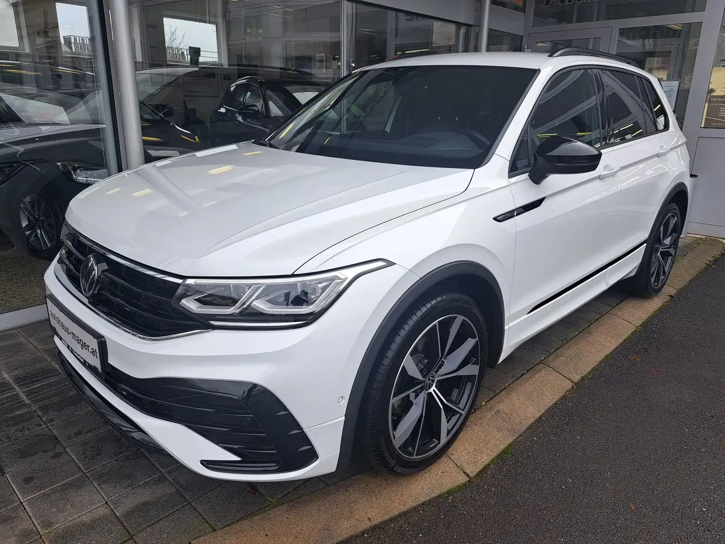 Volkswagen Tiguan R-Line TSI DSG Weiß - 1