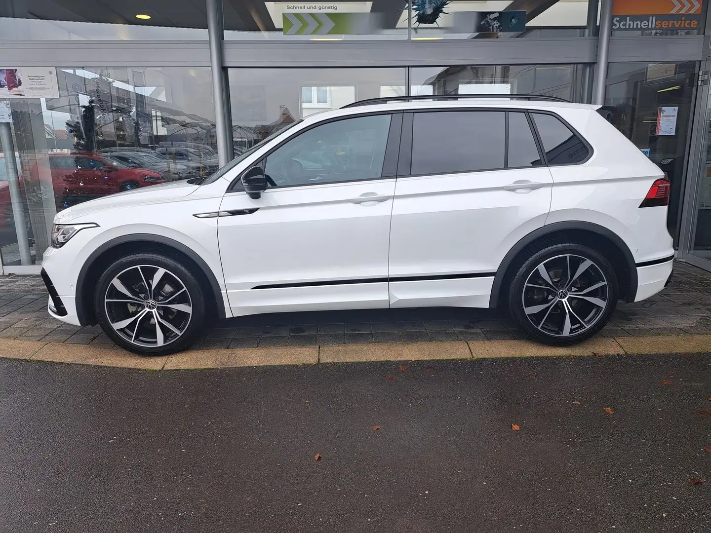 Volkswagen Tiguan R-Line TSI DSG Weiß - 2