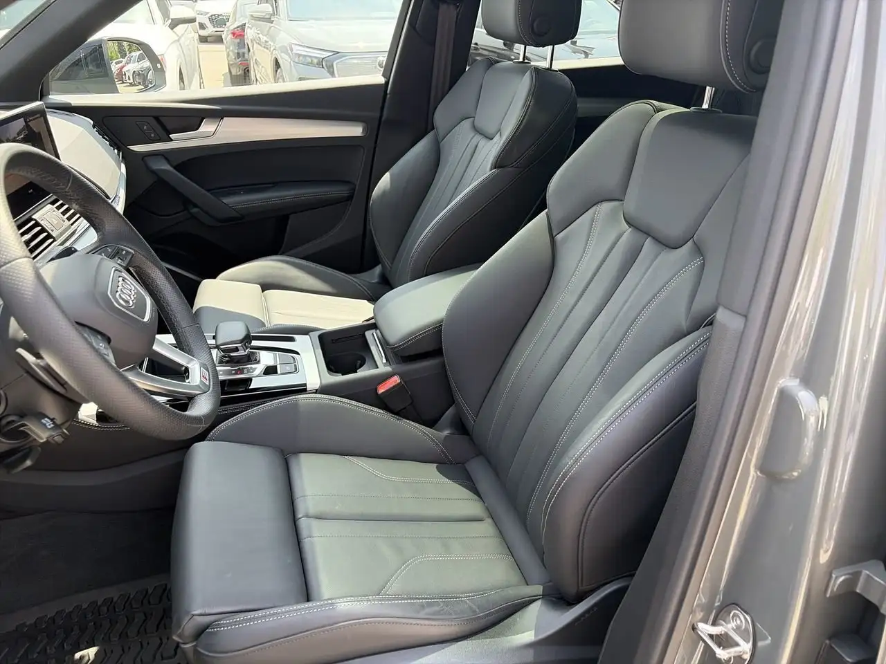 Audi Q5 снимка Audi Q5
