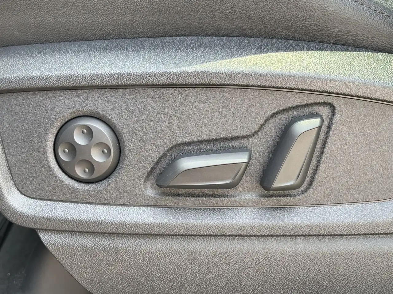 Audi Q5 снимка Audi Q5