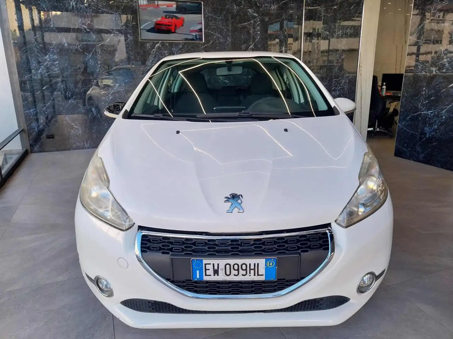 Peugeot 208 1.4 8V HDi 68CV 5p. Allure Bianco - 1