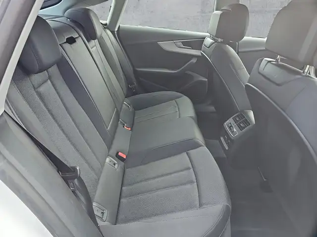 Audi A5 view 16
