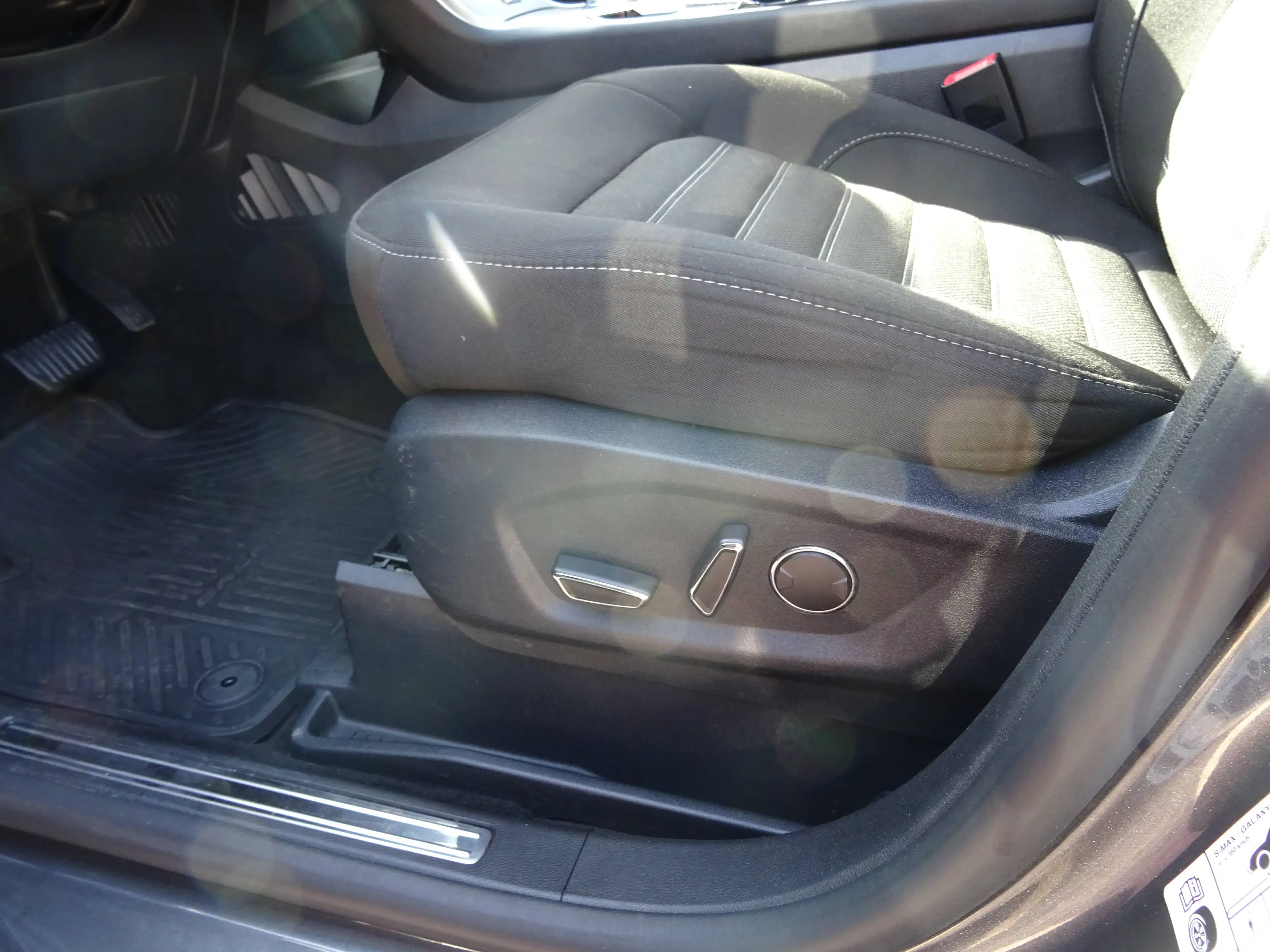 Ford Galaxy Galaxy Titanium aus 1. Hand — photo 10