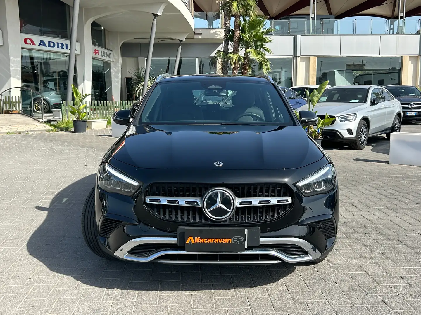 Mercedes-Benz GLA 200 GLA 200 d Progressive Advanced auto KM 0 Nero - 2