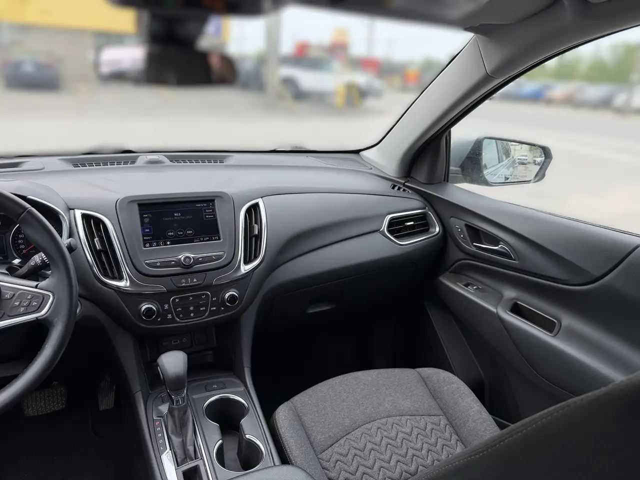 Chevrolet Equinox photo Chevrolet Equinox