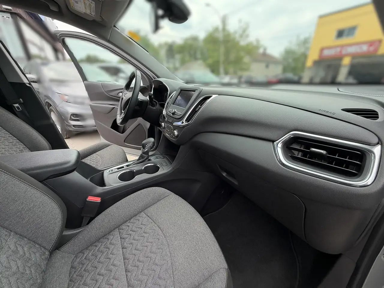 Chevrolet Equinox photo Chevrolet Equinox