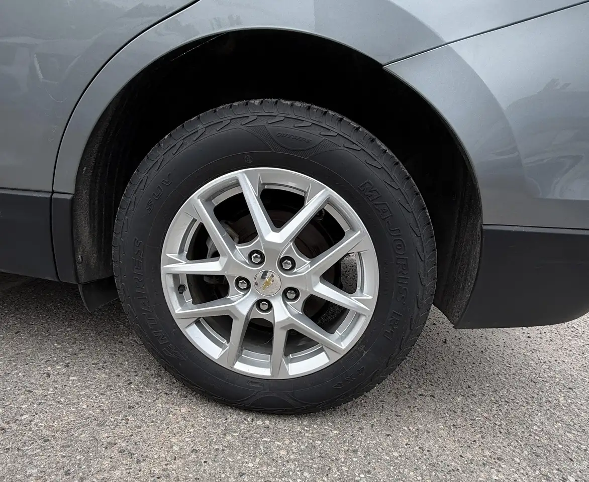 Chevrolet Equinox photo Chevrolet Equinox
