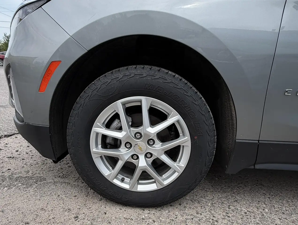 Chevrolet Equinox photo Chevrolet Equinox