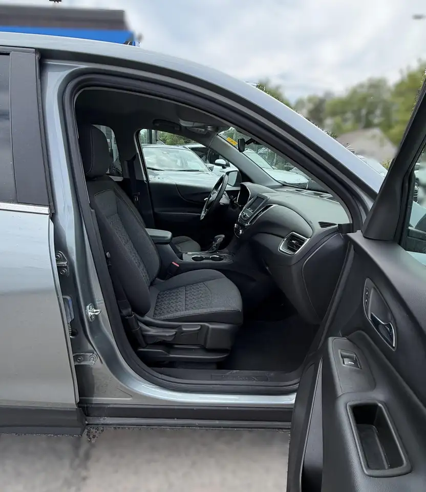 Chevrolet Equinox photo Chevrolet Equinox