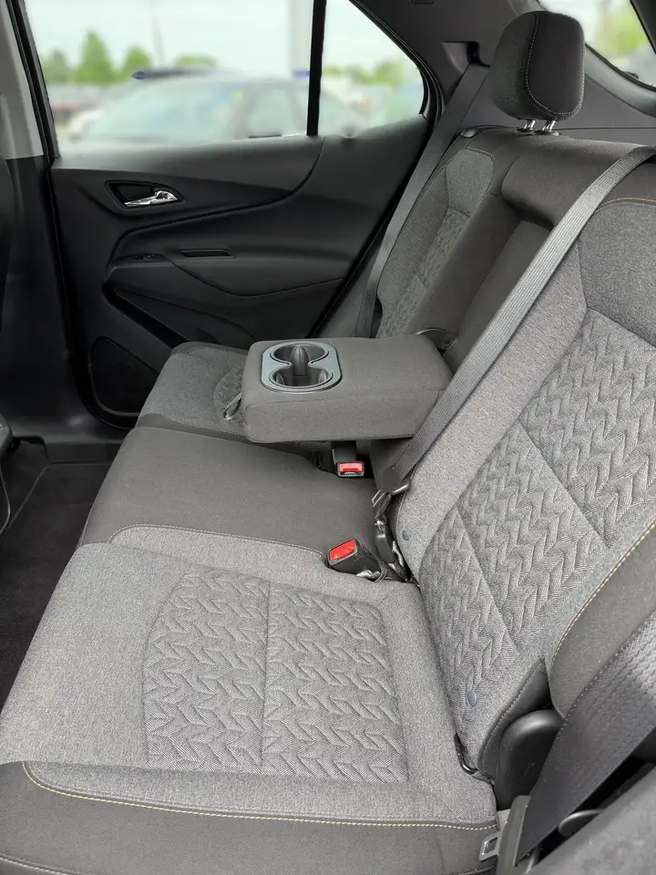 Chevrolet Equinox photo Chevrolet Equinox