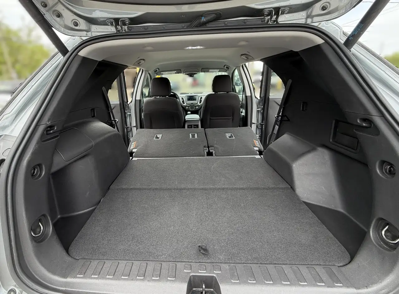 Chevrolet Equinox photo Chevrolet Equinox