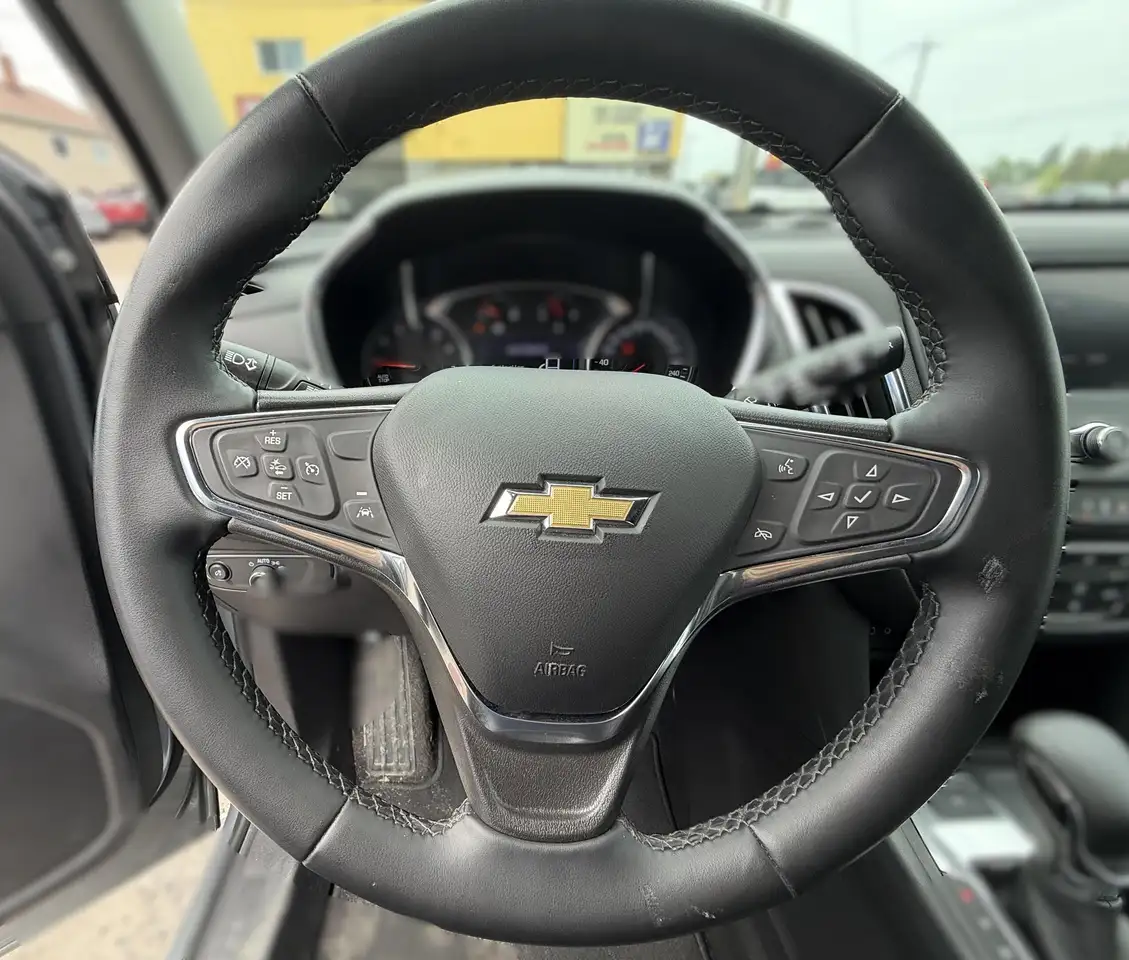 Chevrolet Equinox photo Chevrolet Equinox