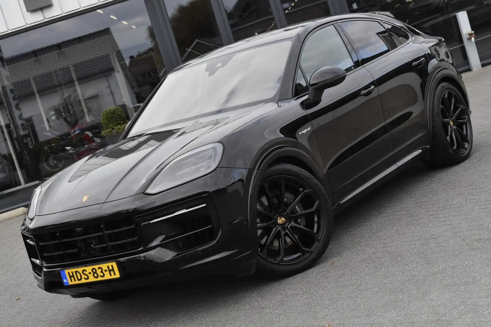 Porsche Cayenne 3.0 E-Hybrid Schwarz - 2
