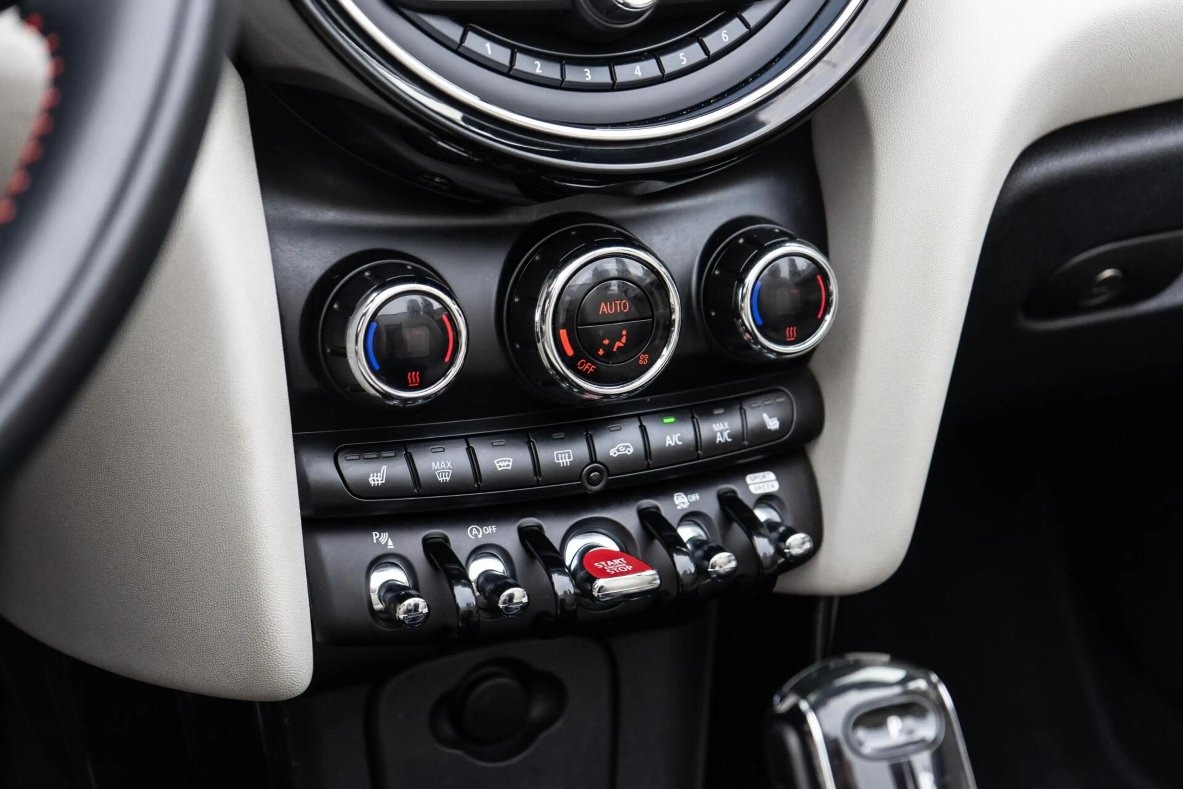 MINI John Cooper Works Cabrio 2.0 S JCW Camera / Keyless / Leder — photo 14