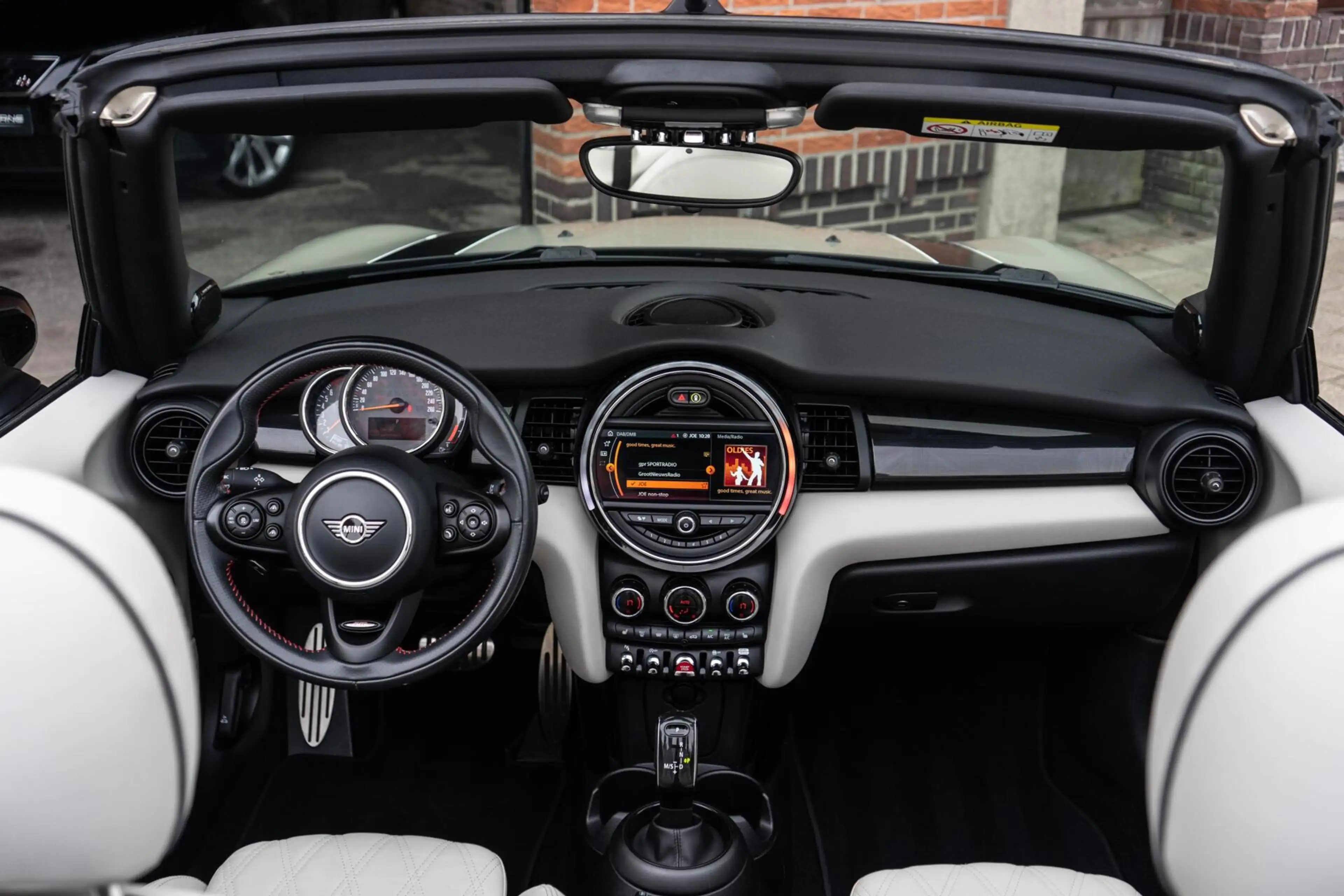 MINI John Cooper Works Cabrio 2.0 S JCW Camera / Keyless / Leder — photo 2
