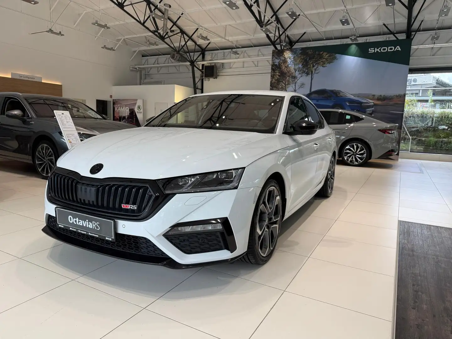 Skoda Octavia 2.0 TDI RS Plus 4x4 Weiß - 2