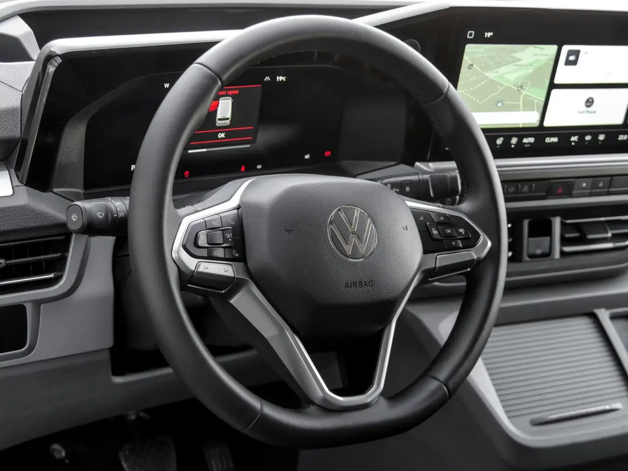 Volkswagen T7 Caravelle e PanAmericana KR LED Navi AHK Pano Keyless 19" 9