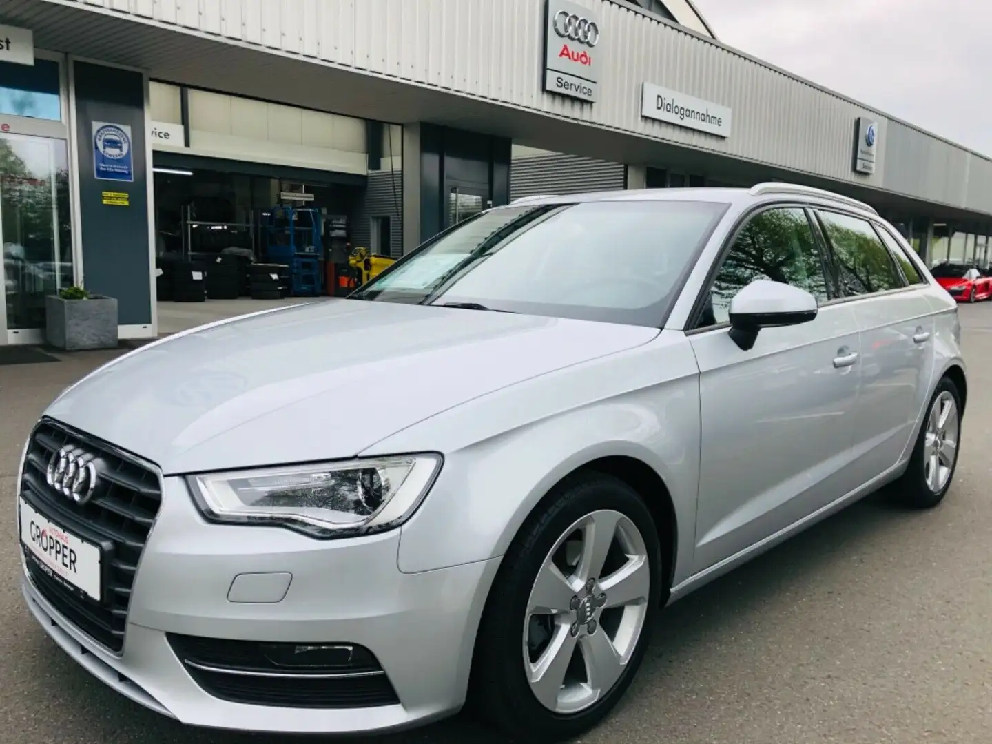 Audi A3 Sportback Ambition 1.4 TSI/Navi/Xenon+/AHK... Silber - 1