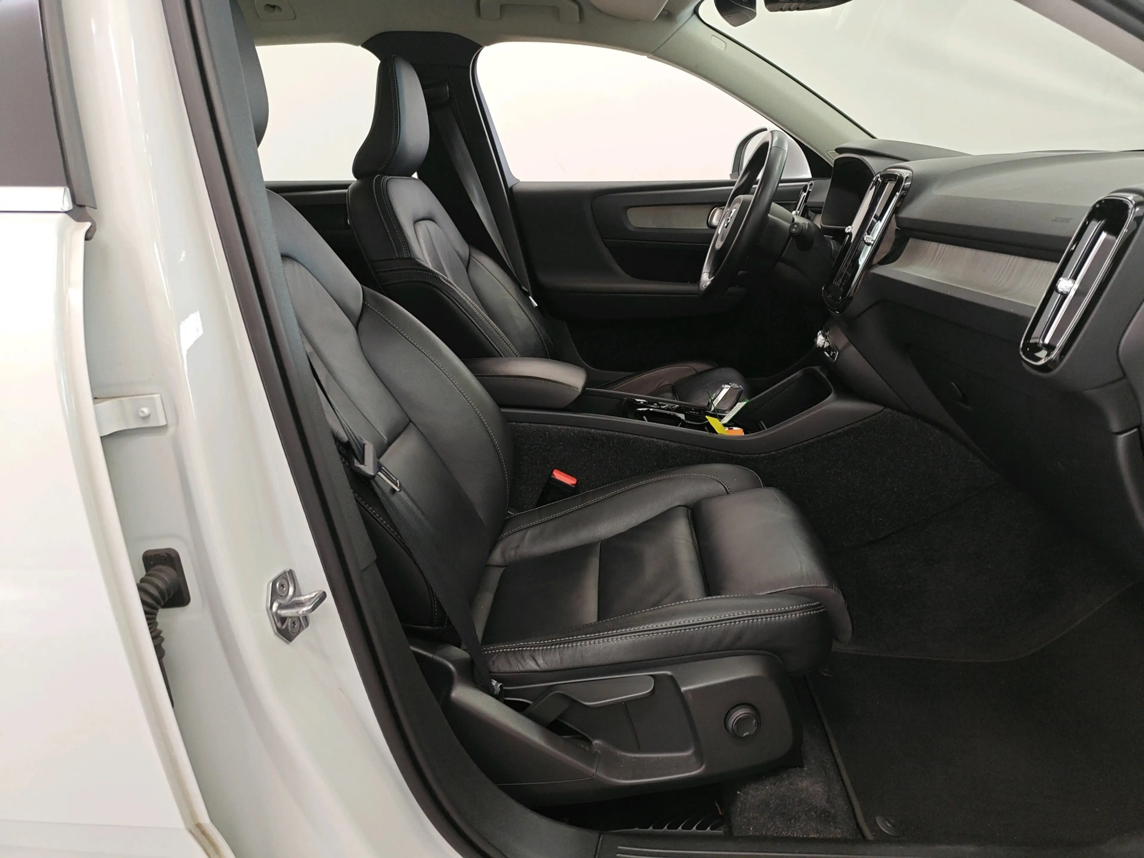 Volvo XC40 1.5 T5 262pk PHEV Recharge Inscription | Leder | T — photo 7