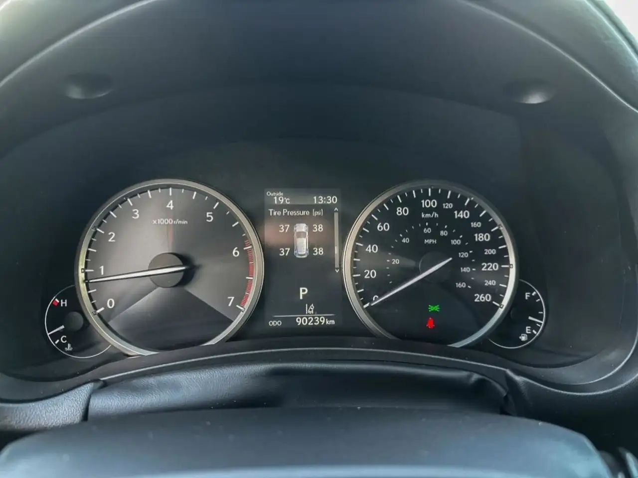 Lexus NX снимка Lexus NX