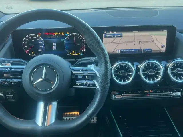 Mercedes-Benz Gla view 9