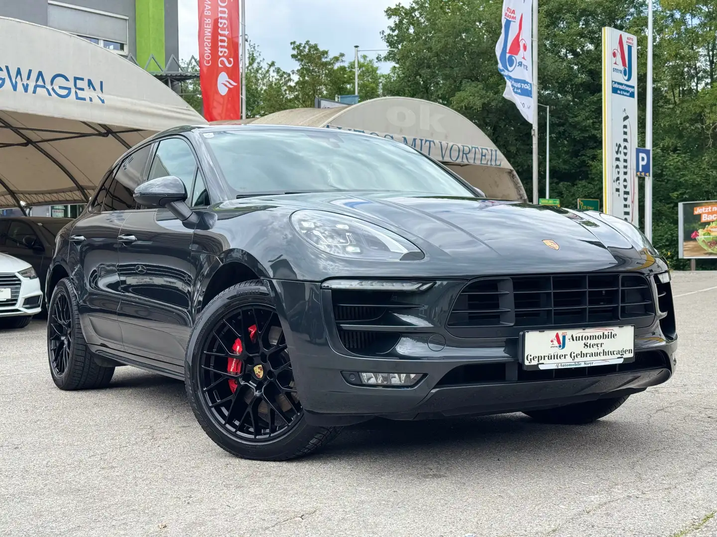 Porsche Macan GTS Sport+Navi+Apple CarPlay+Kamera+Alcantara+AHK Grau - 1