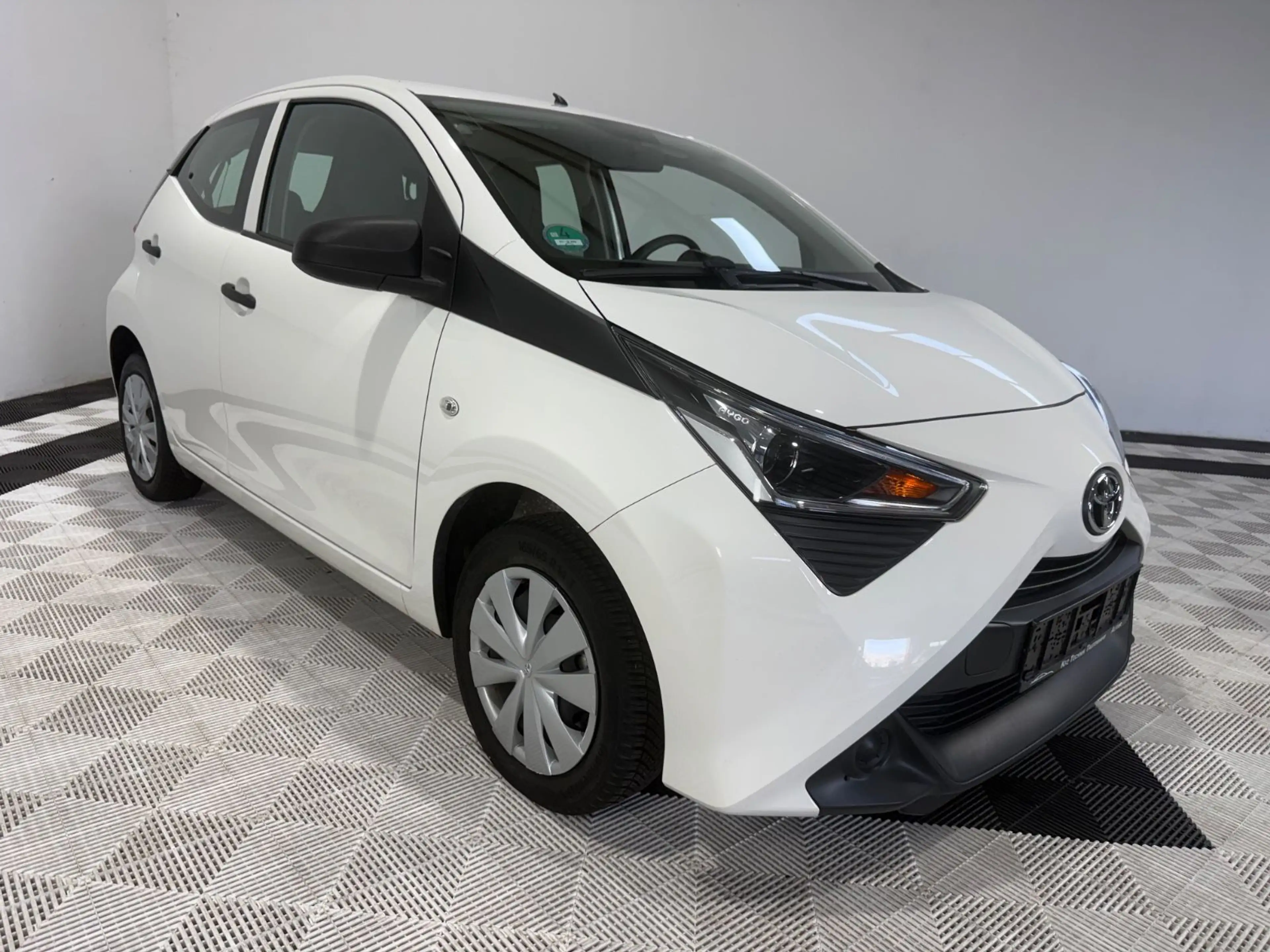 Toyota Aygo 1,0-l-VVT-i x-business°Klima° — photo 3