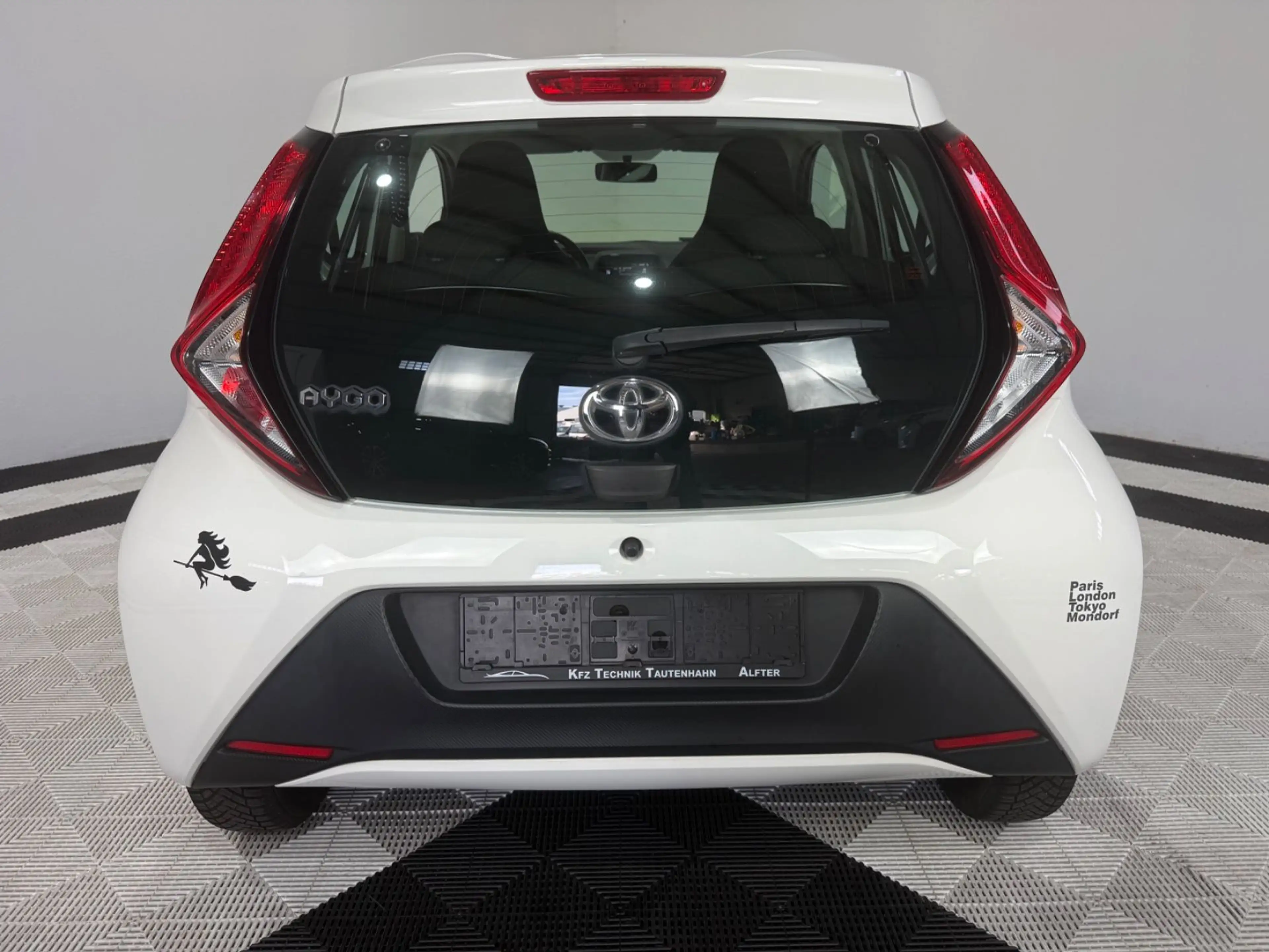 Toyota Aygo 1,0-l-VVT-i x-business°Klima° — photo 5