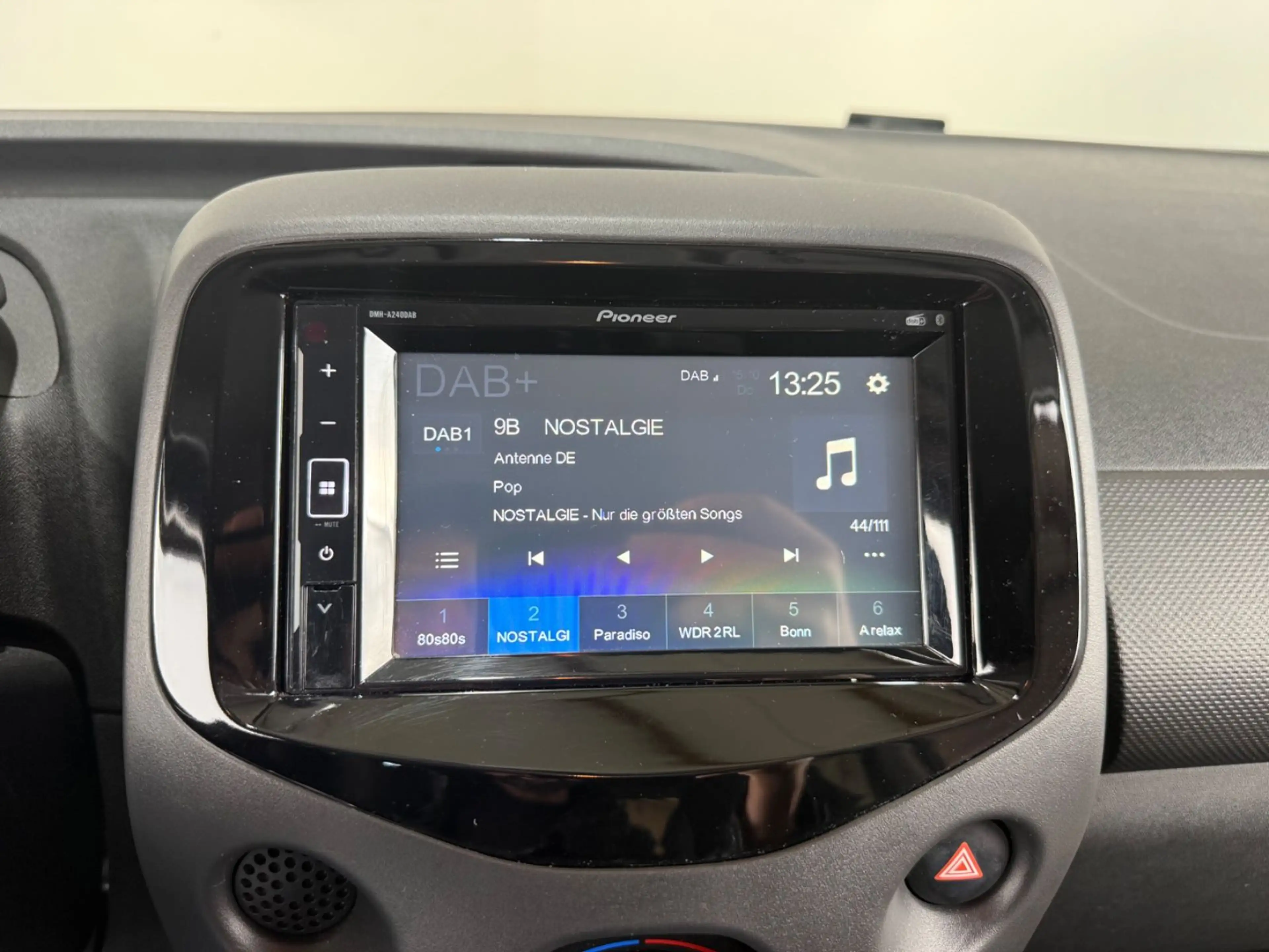 Toyota Aygo 1,0-l-VVT-i x-business°Klima° — photo 11