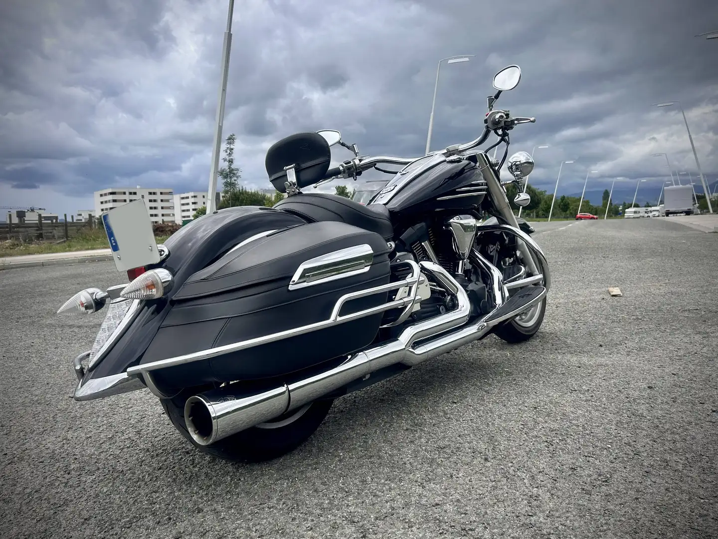 Yamaha XV 1900 Negro - 2