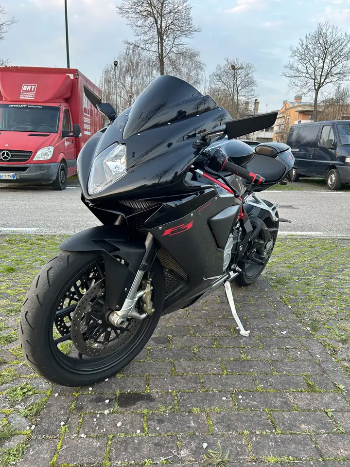 MV Agusta F3
