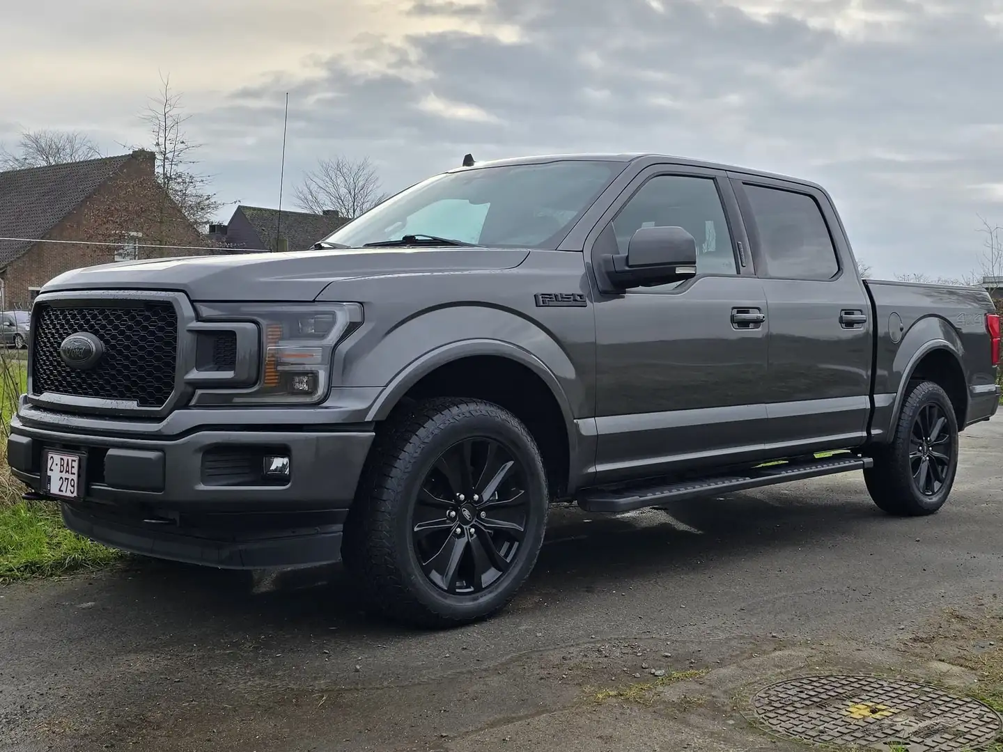 Ford F 150 Lariat Gris - 2