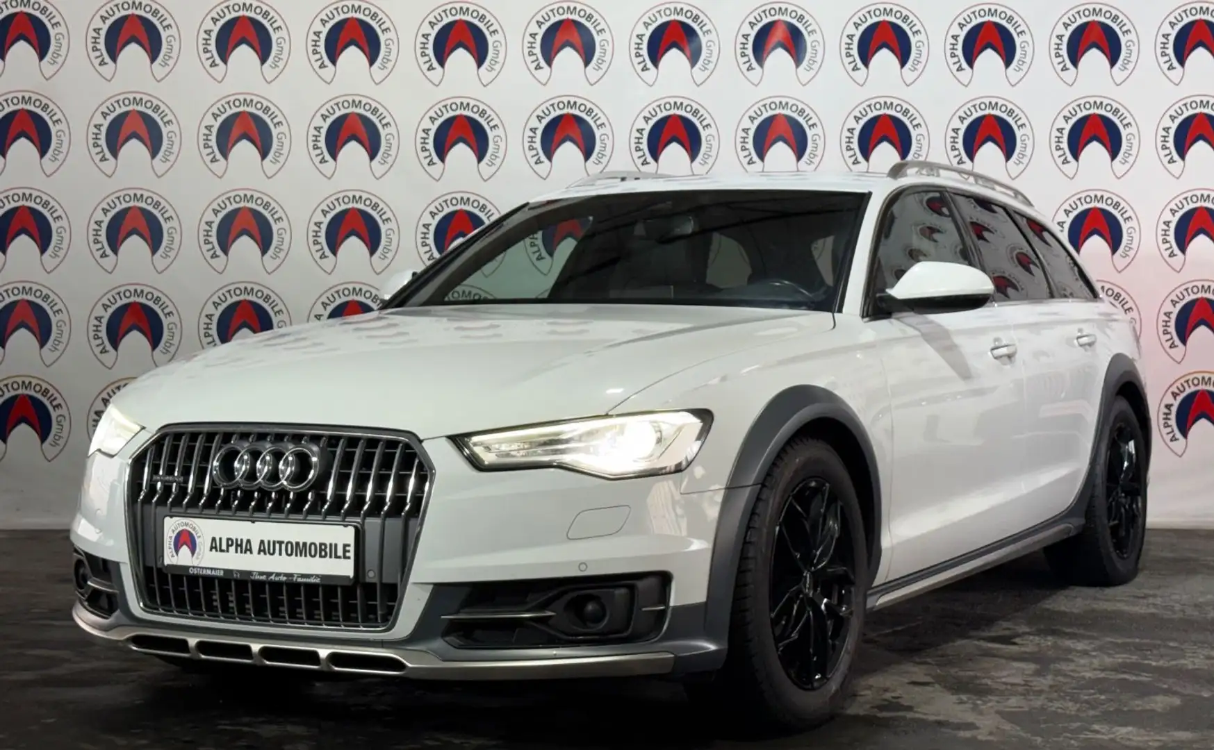 Audi A6 allroad /Kamera /Anhg Bílá - 1