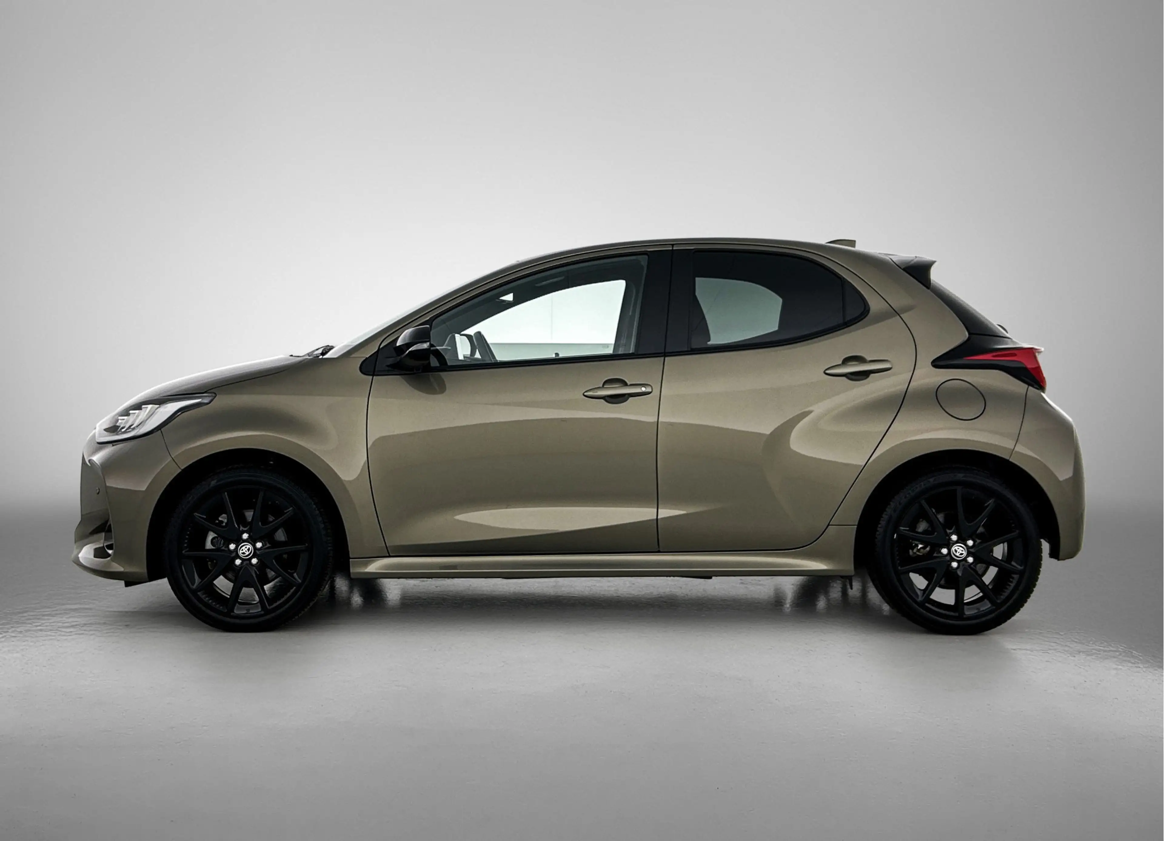 Toyota Yaris 1.5 Hybrid Executive | Parkeersensoren | Sportstoe — photo 3