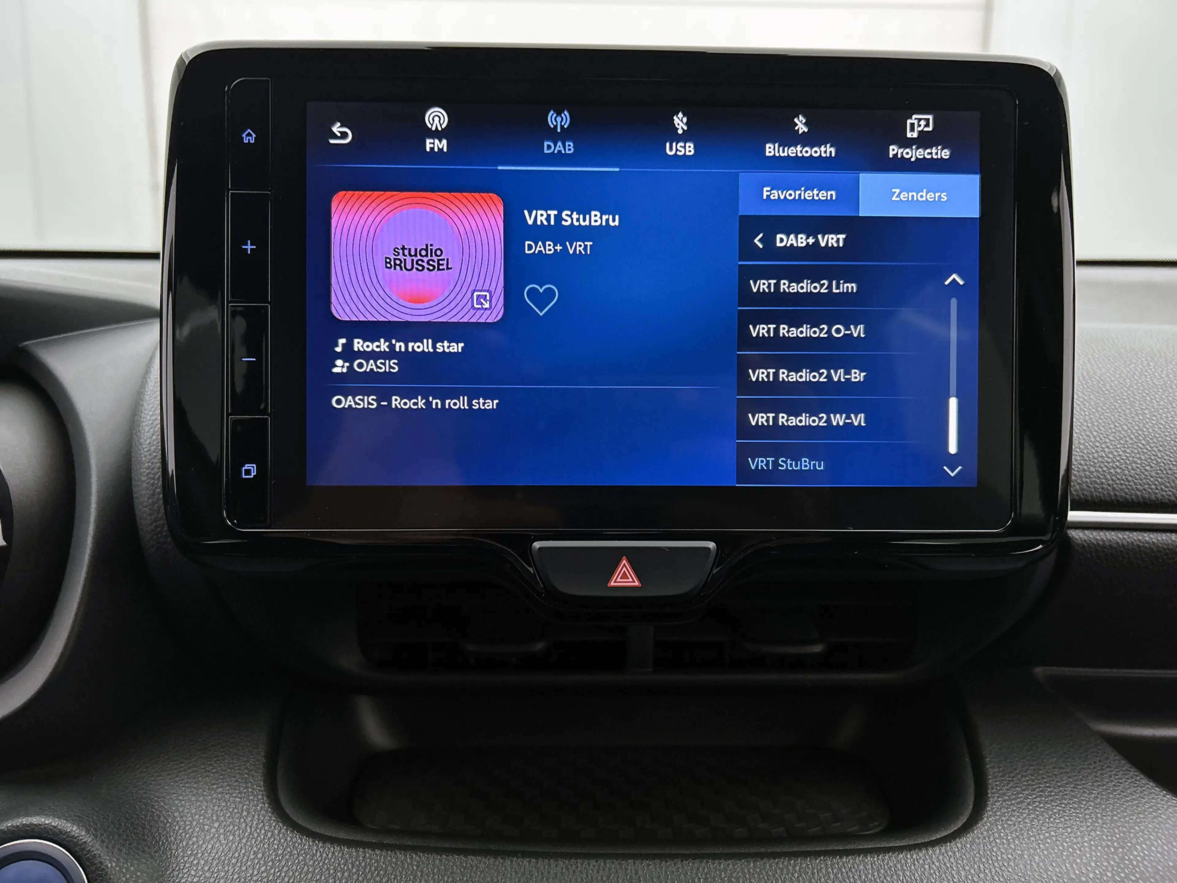 Toyota Yaris 1.5 Hybrid Executive | Parkeersensoren | Sportstoe — photo 12