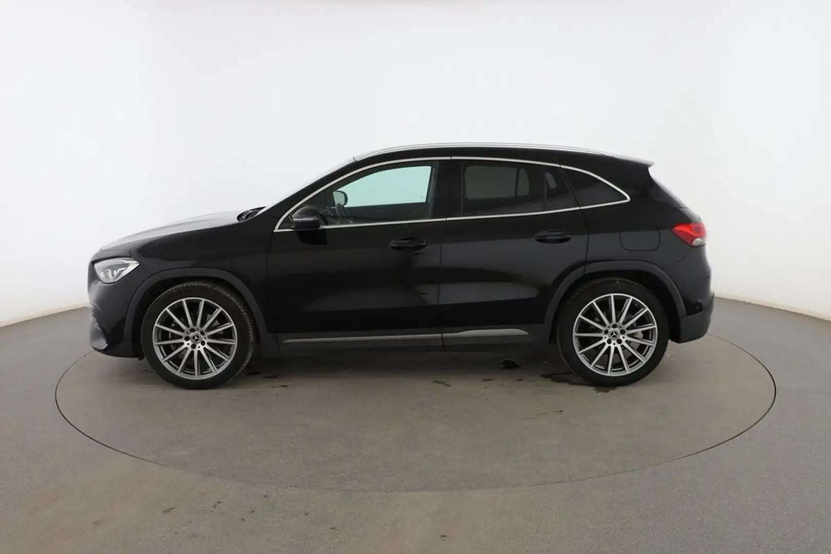 Mercedes-Benz GLA 200 AMG Line Noir - 2