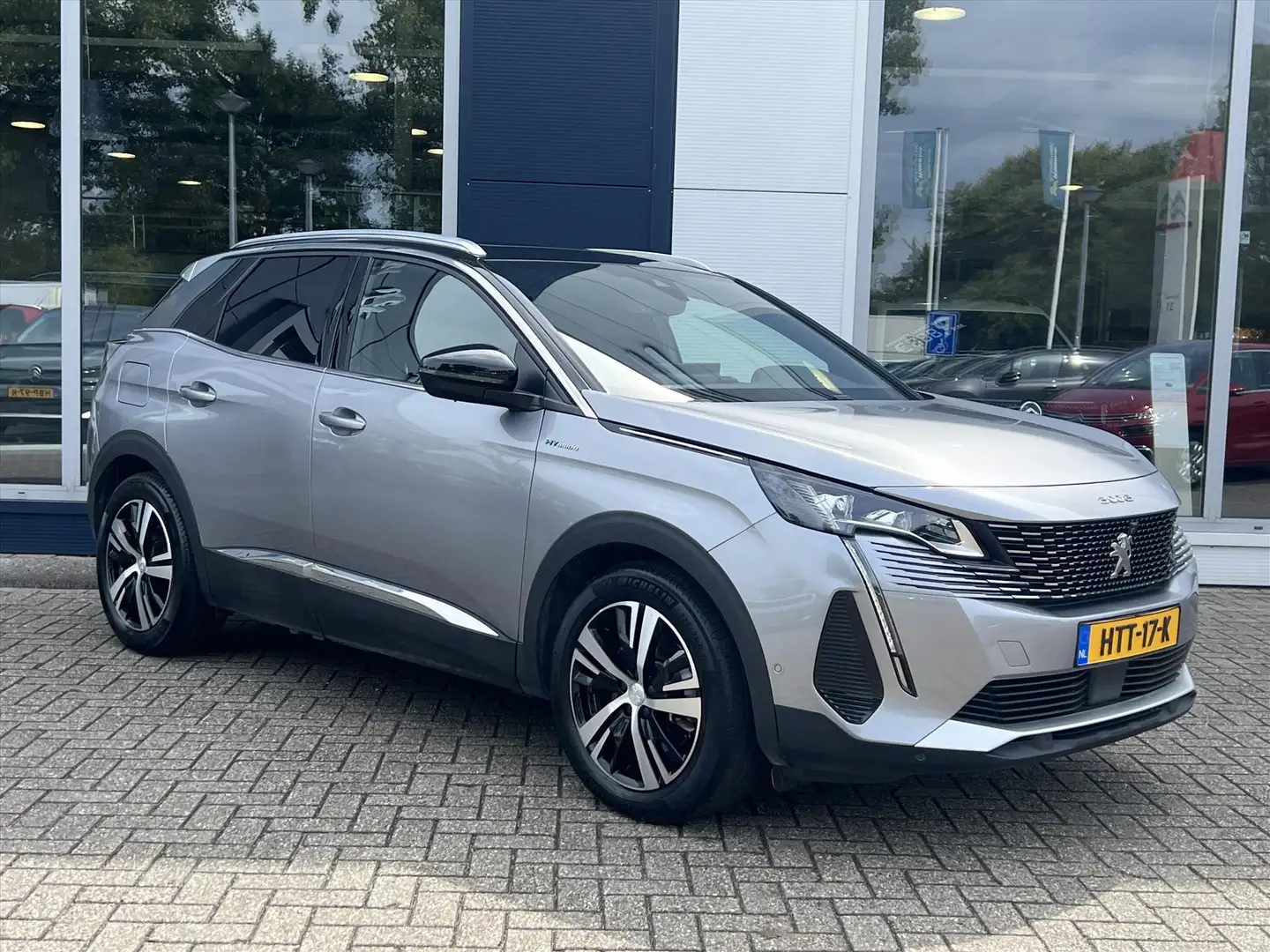 Peugeot 3008 | 1.6 Plug-in HYbrid4 300pk e-EAT8 GT | Navigatie Grau - 2