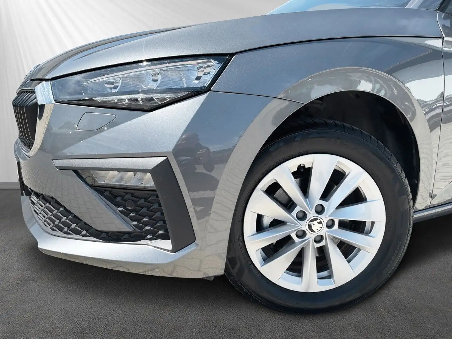 Skoda Scala Selection Kessy MuFu LED SHZ elF Alu Smart Grau - 2