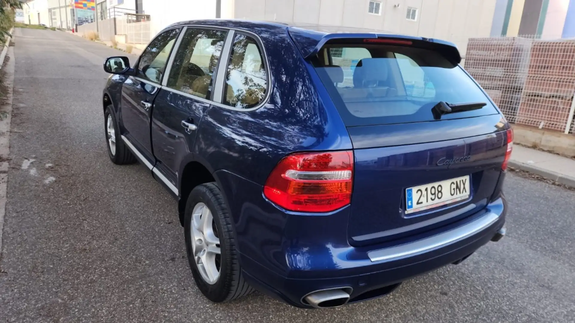 Porsche Cayenne Blauw - 2