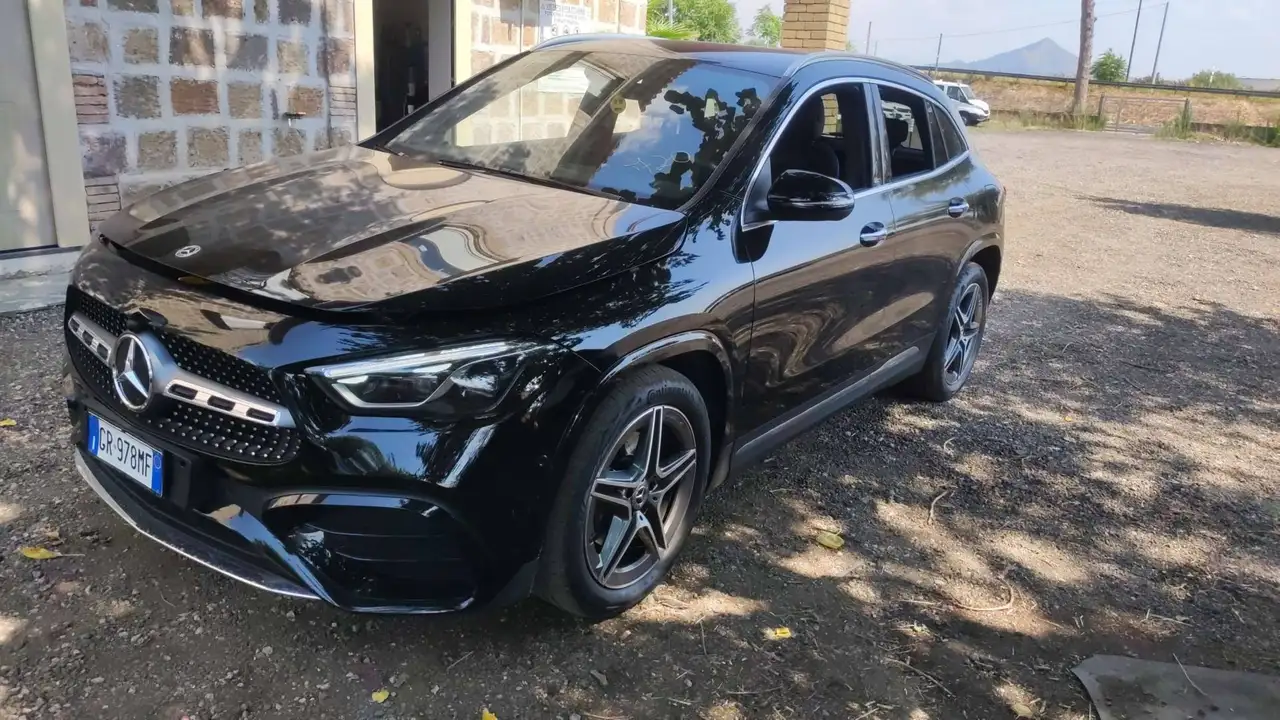 Mercedes-Benz GLA 200