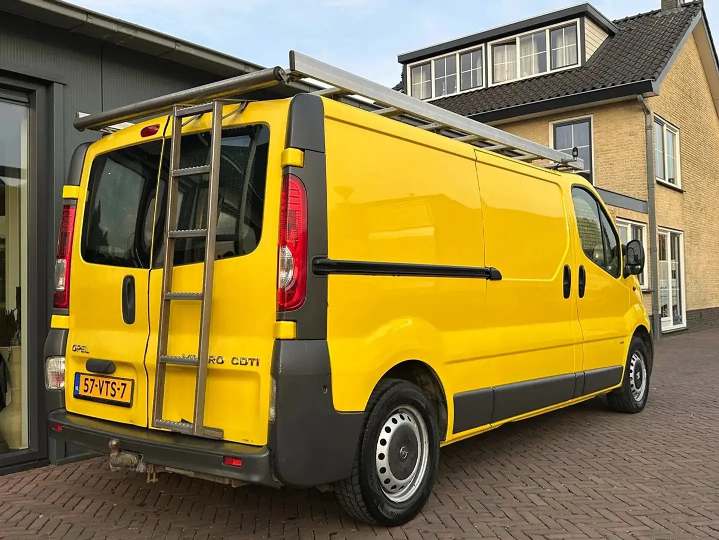 Opel Vivaro 2.0CDTI 84KW 2.9 TON L2H1 3ZITS AIRCO IMPERIAL Jaune - 2