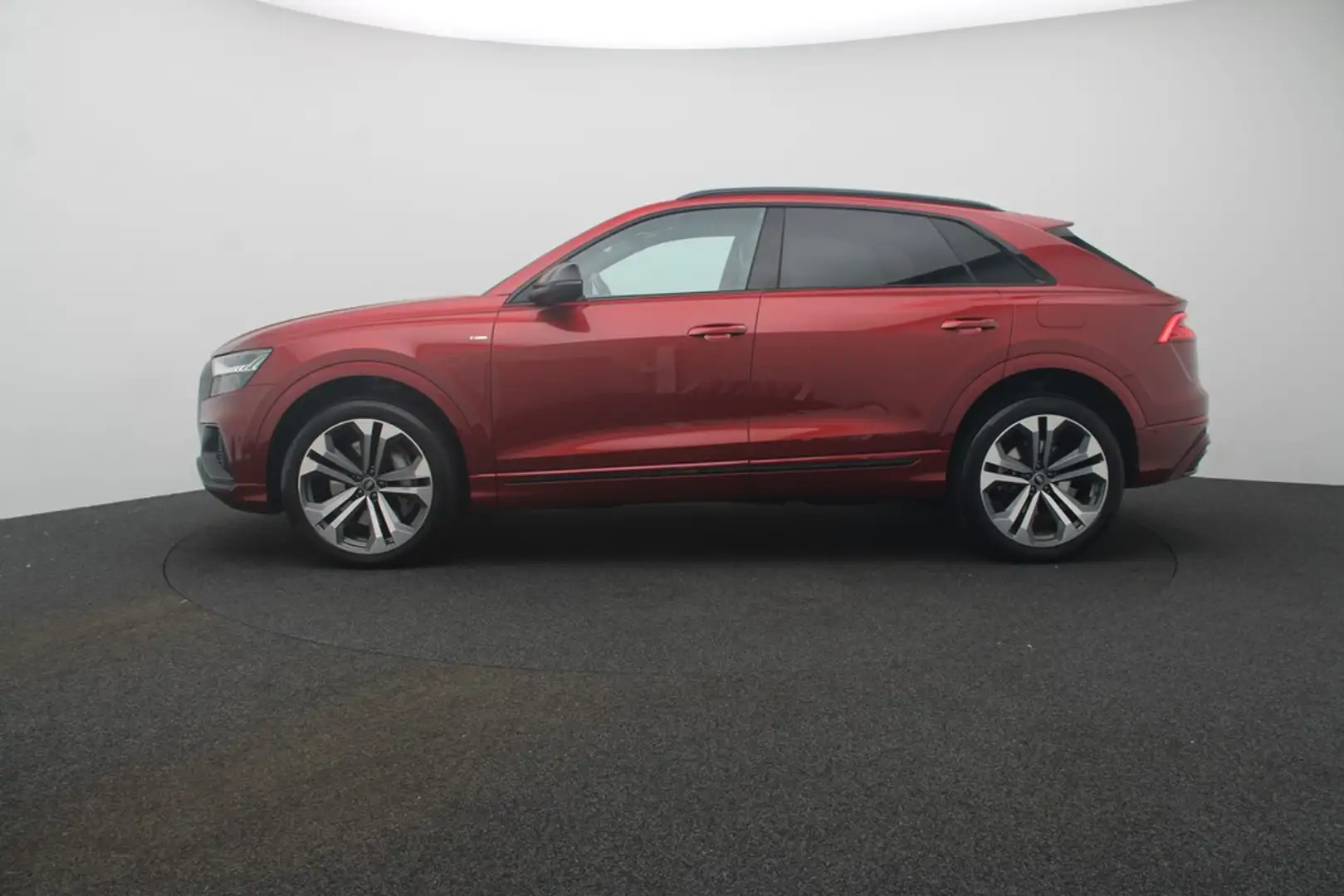Audi Q8 55 TFSI e quattro S line Matrix Navi Pano Rouge - 2