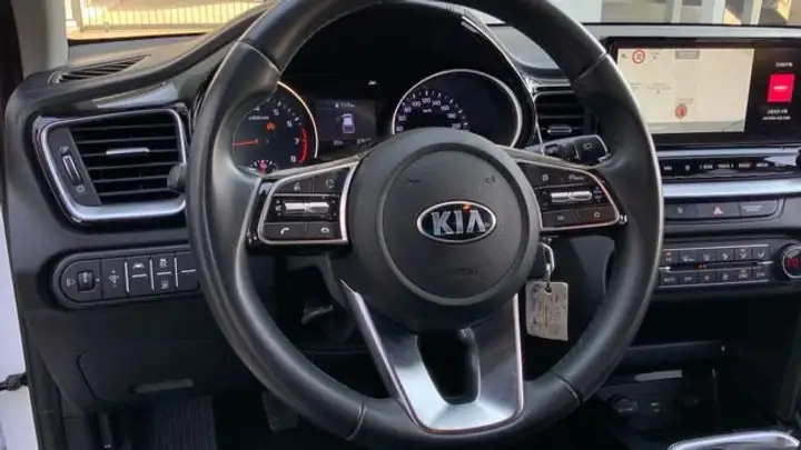 Kia cee'd 5p 1.0 T-GDi Concept 2021, foto 21