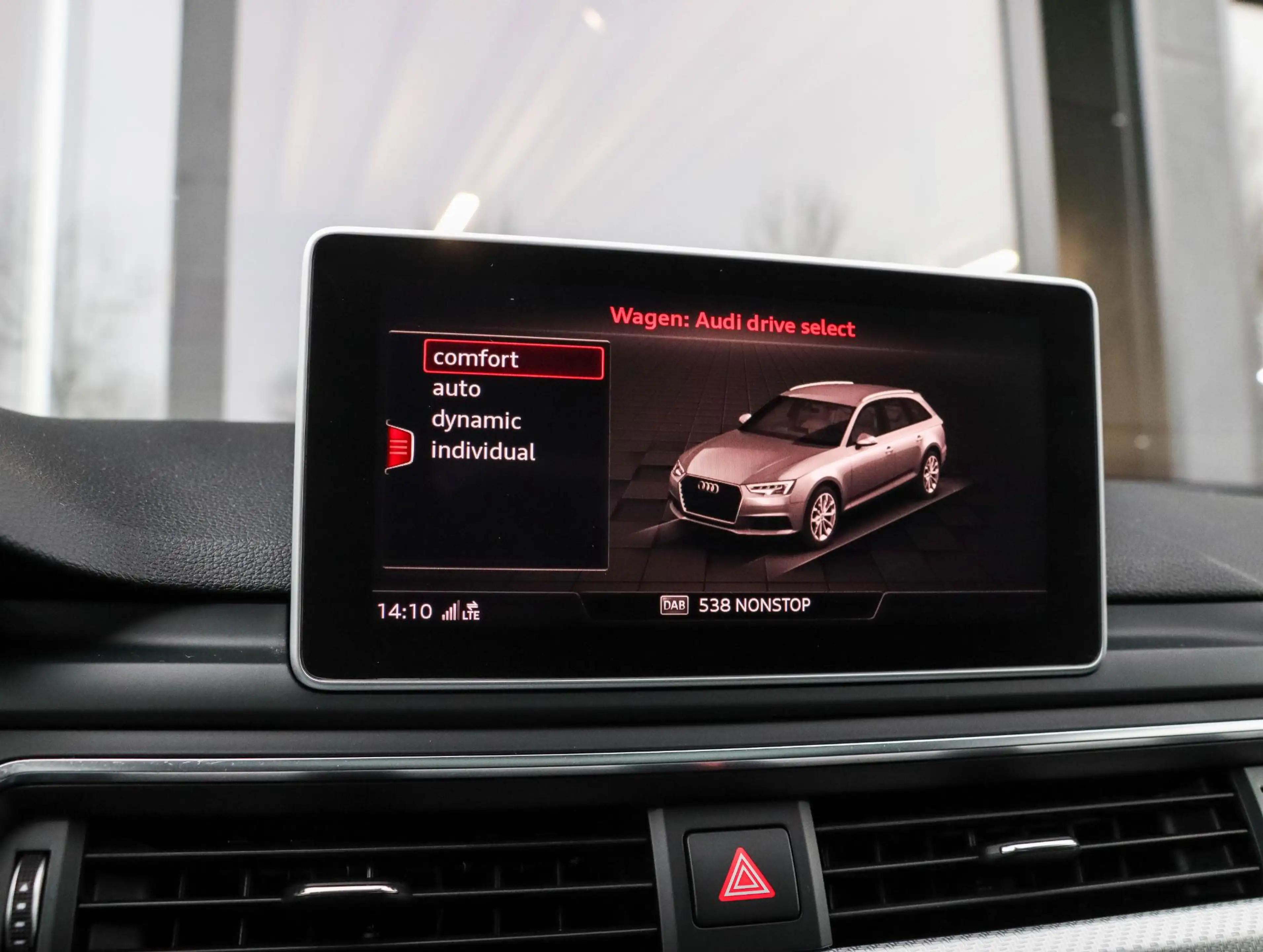Audi RS4 A4 Avant 2.9 TFSI quattro — photo 46