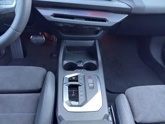 BMW 2 Series view 14