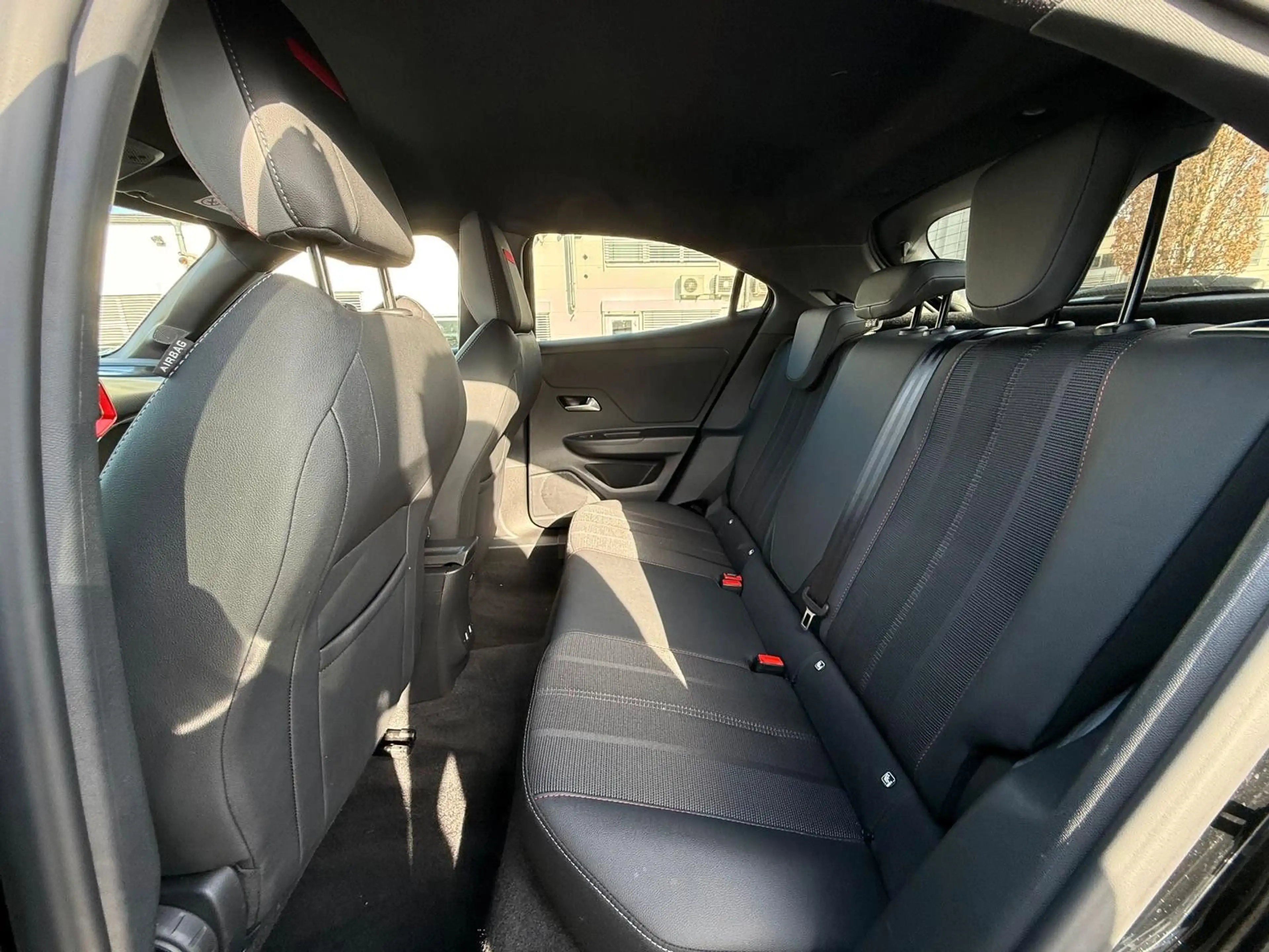 Opel Mokka-E GS-Line — photo 6
