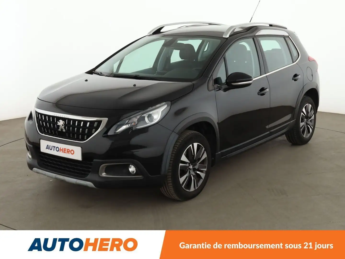 Peugeot 2008 1.2 PureTech Allure Noir - 1