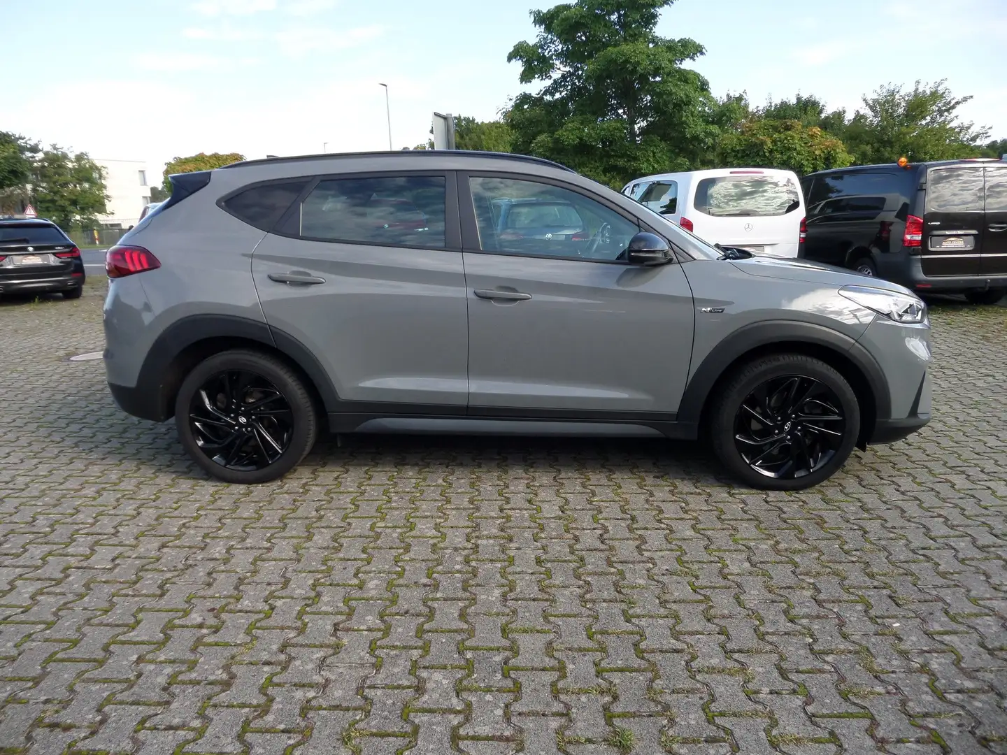 Hyundai TUCSON N Line Mild-Hybrid 4WD+Leder+Navi+AHK+LED+ACC+Auto Gris - 2