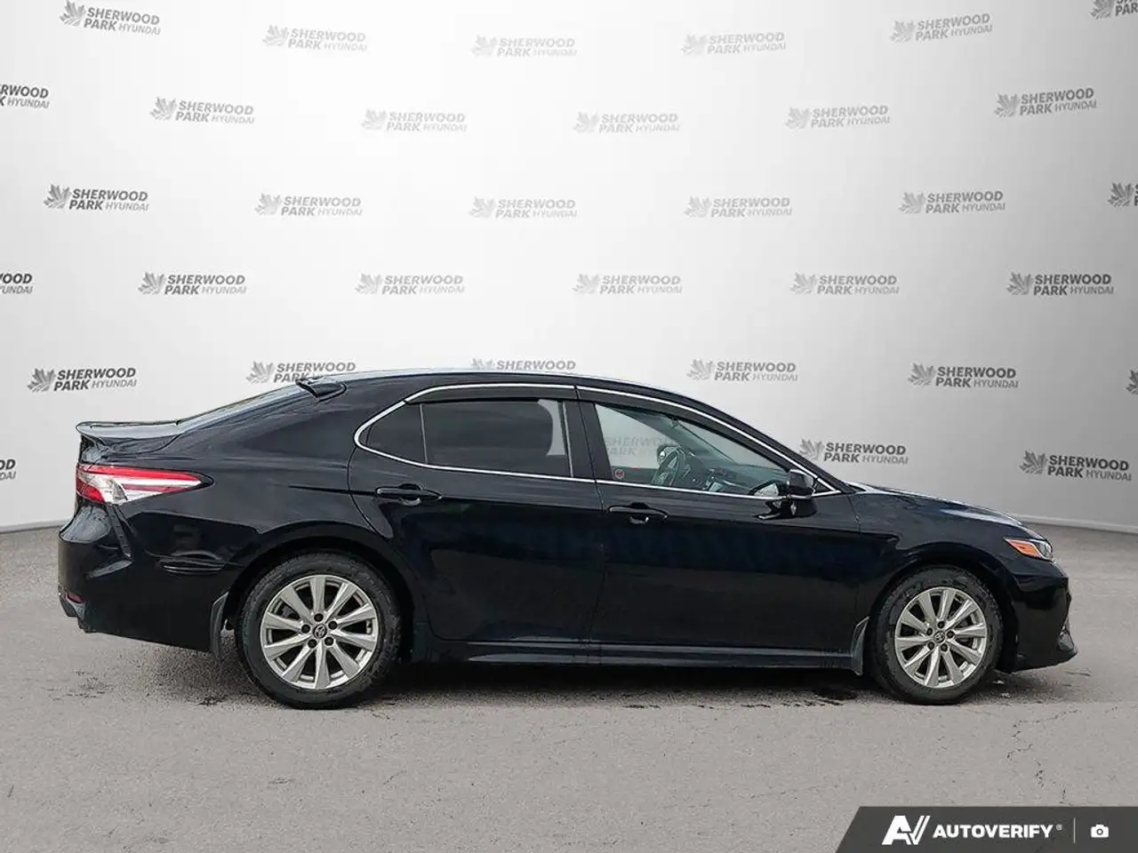 Toyota Camry снимка Toyota Camry