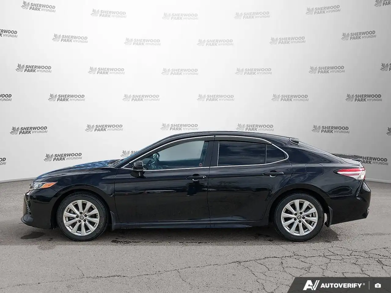 Toyota Camry снимка Toyota Camry